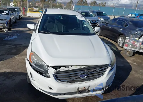 2016 Volvo Xc60 T5 Drive-E z USA, uszkodzony, nr VIN YV440MDJ5G2861360